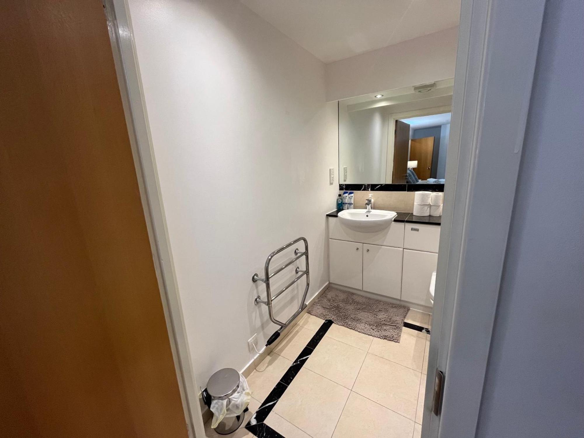 Roomzzz Near The Excel Exhibition Centre Royal Victoria O2 Arena Central 24 Hour Self Check-in Pensionat *
