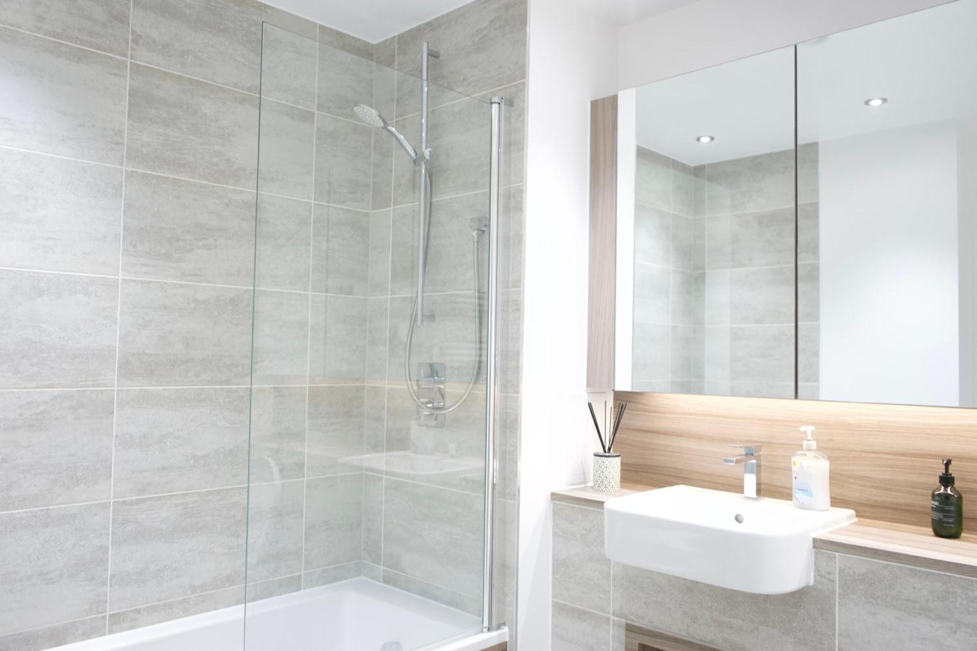 Luxury Flat In Royal Wharf Appartement Londen