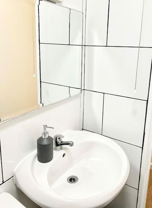 Appartamento Gorgeous Flat 10 Min Walk To Stadium Free Parking *