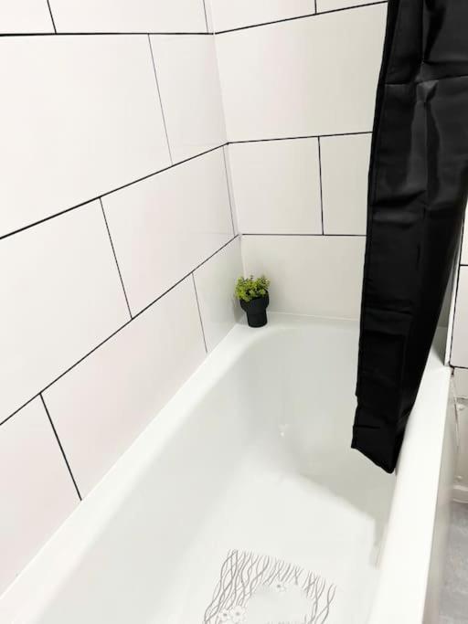 Gorgeous Flat 10 Min Walk To Stadium Free Parking Appartamento Londra