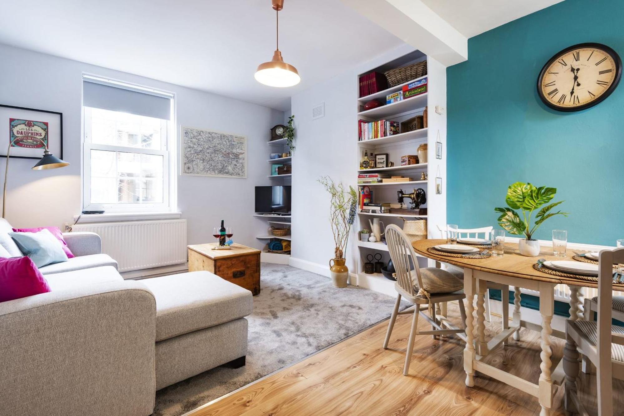 Lovely Portobello Near Westbourne Park Apartment *
