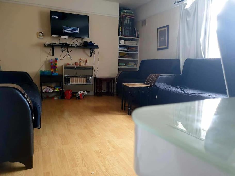 Apartment Entire Flat In Alexandra Palace London