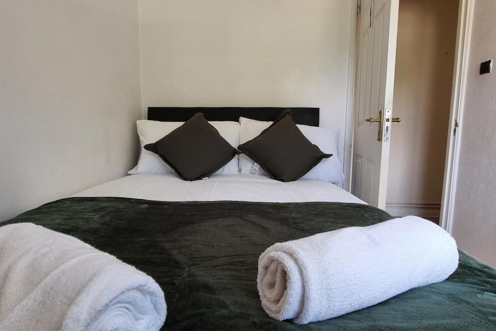 Apartment Entire Flat In Alexandra Palace London