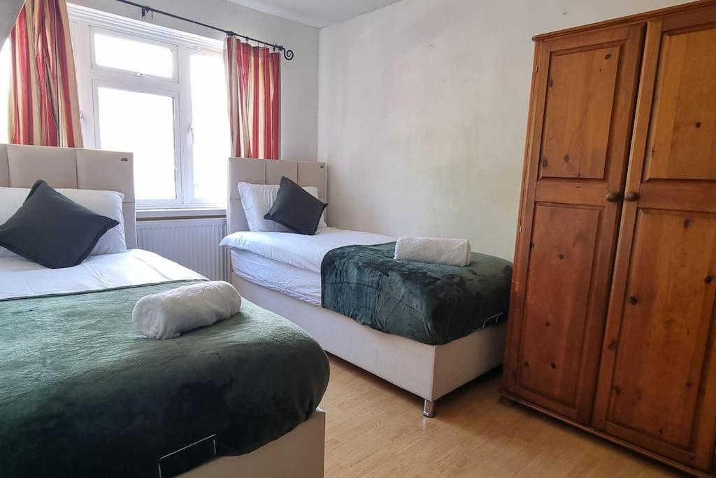 Apartment Entire Flat In Alexandra Palace London
