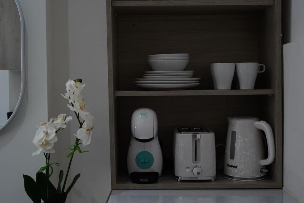 New 1 Apartment London
