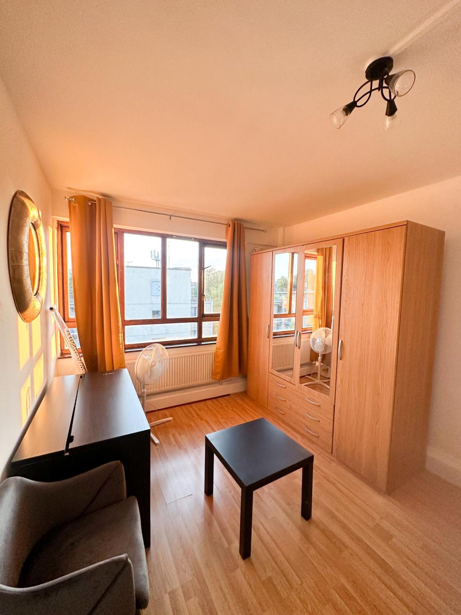Gatesden Apartment *