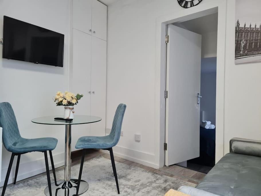 Appartamento Stylish And Spacious 1 Bedroom Kensal Tube 1a