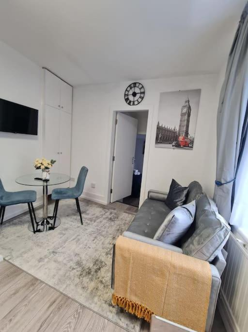 Appartamento Stylish And Spacious 1 Bedroom Kensal Tube 1a *