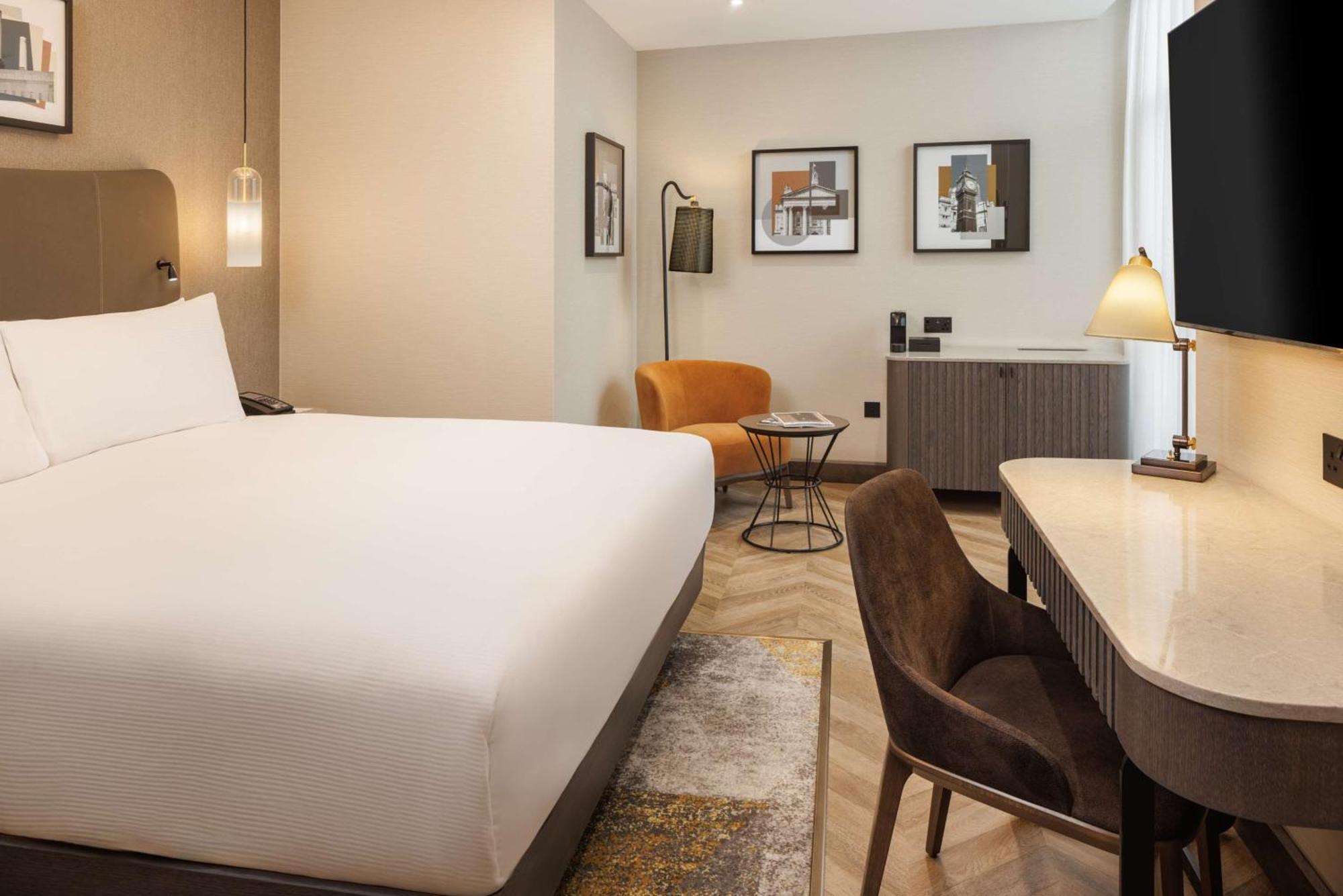 Doubletree By Hilton Victoria Hotell 4*