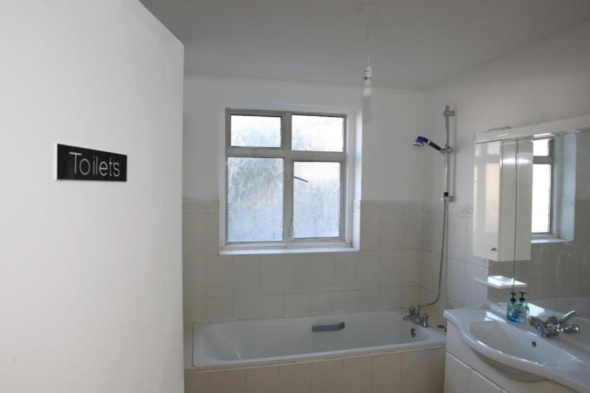 Bed & Breakfast Oyo Timi London