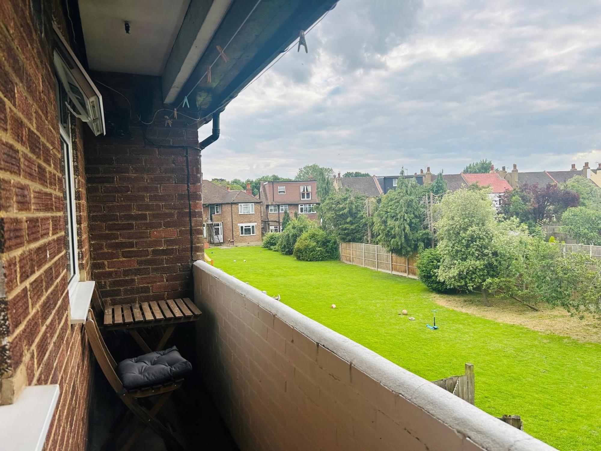 Cosy Wimbledon With 2 Bedrooms * Londra