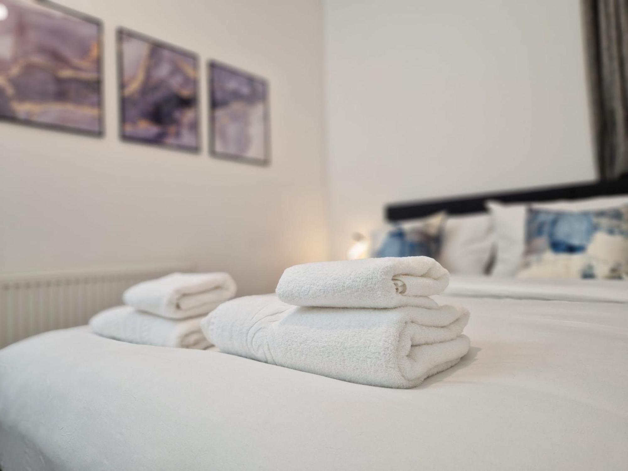 Excel Airport O2 King Beds With Garden * Londra