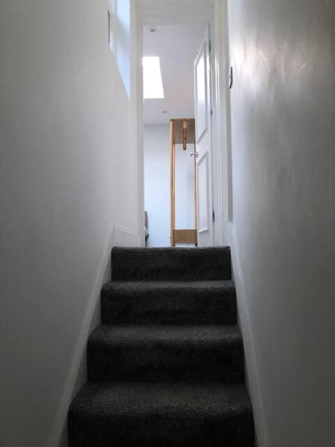 Rum i privatbostad Shared House - Private With Dedicated Guest Bathroom Near Paddington