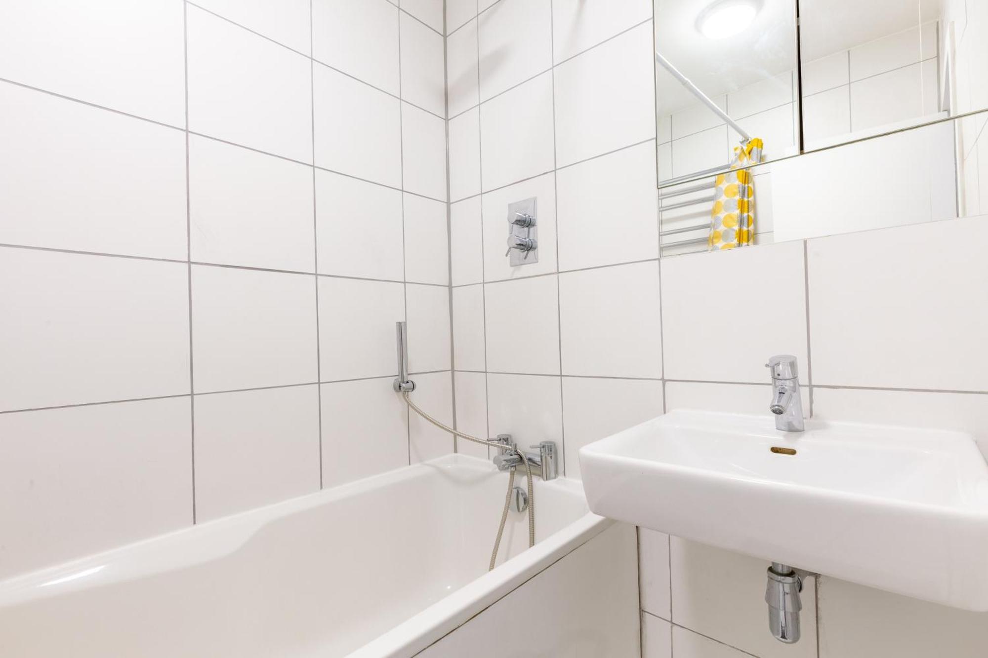 Lejlighed Unique Spacious Central 3 Bedroom With Rooftop Terrace *
