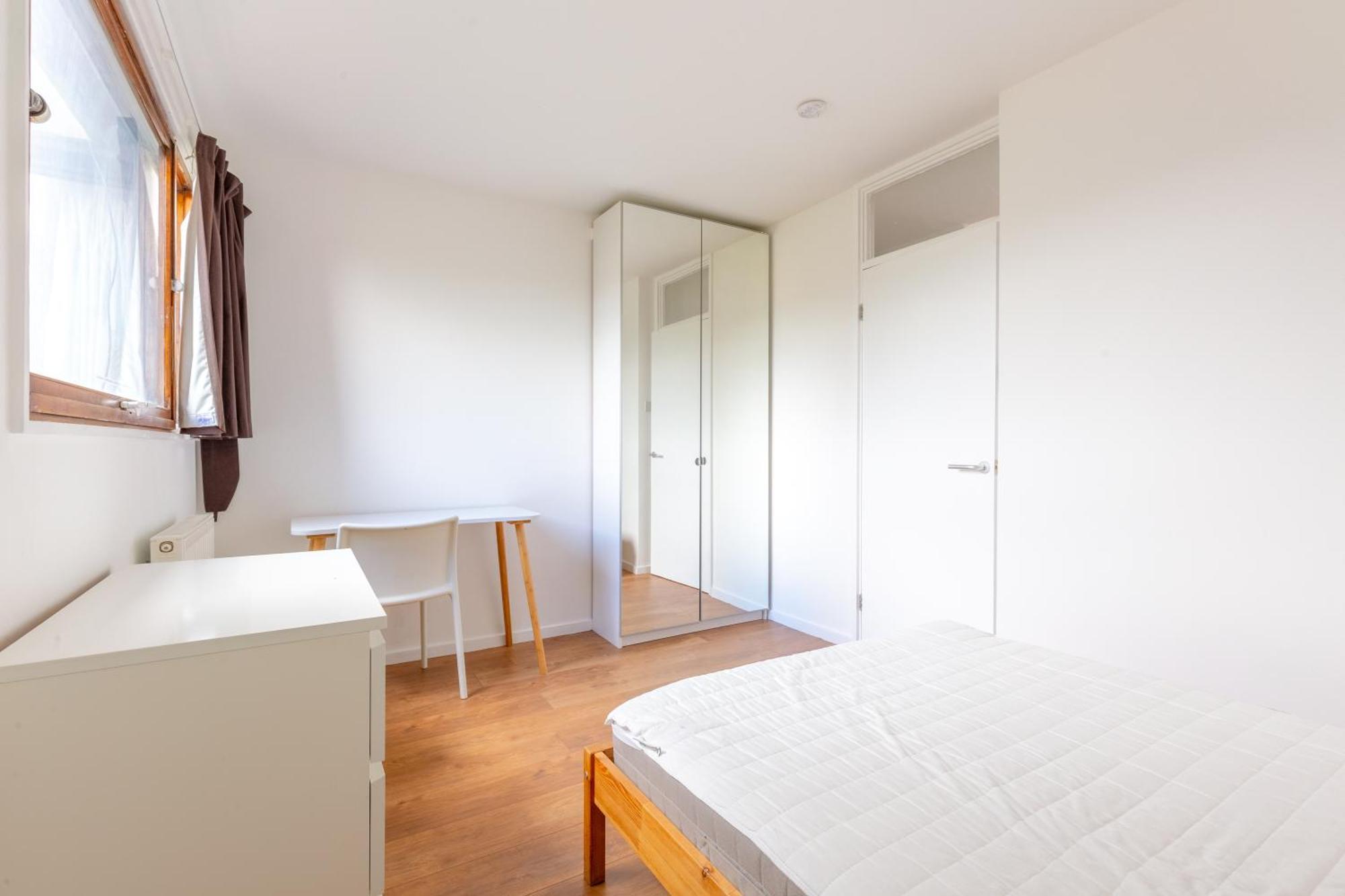 Unique Spacious Central 3 Bedroom With Rooftop Terrace Lejlighed London