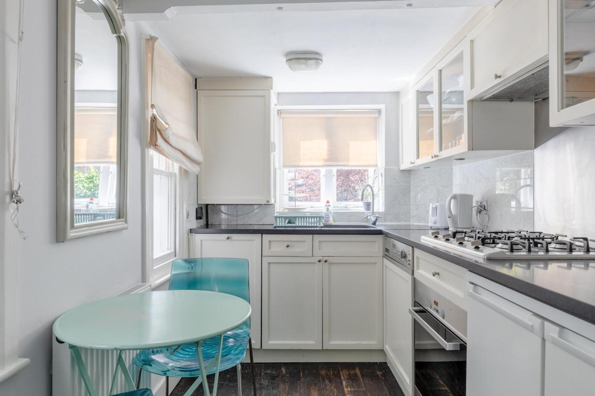 Cosy 1 Bedroom Near Harrods Knightsbridge Apartment