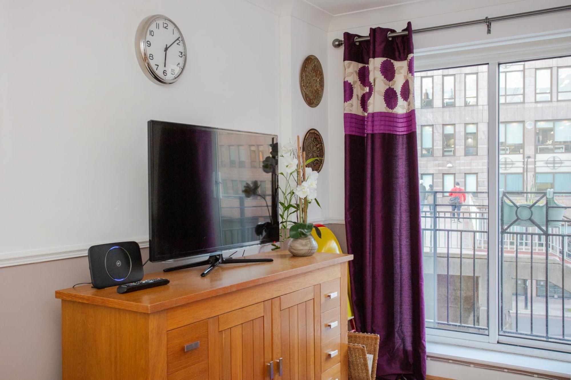 Appartement 1 Bedroom On The Riverbank Near St Paul's *