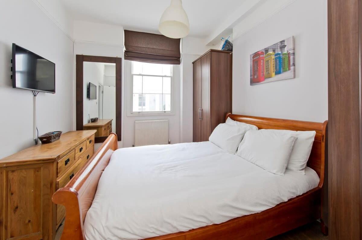 Charming 2-bed Near Buckingham Palace Apartment London