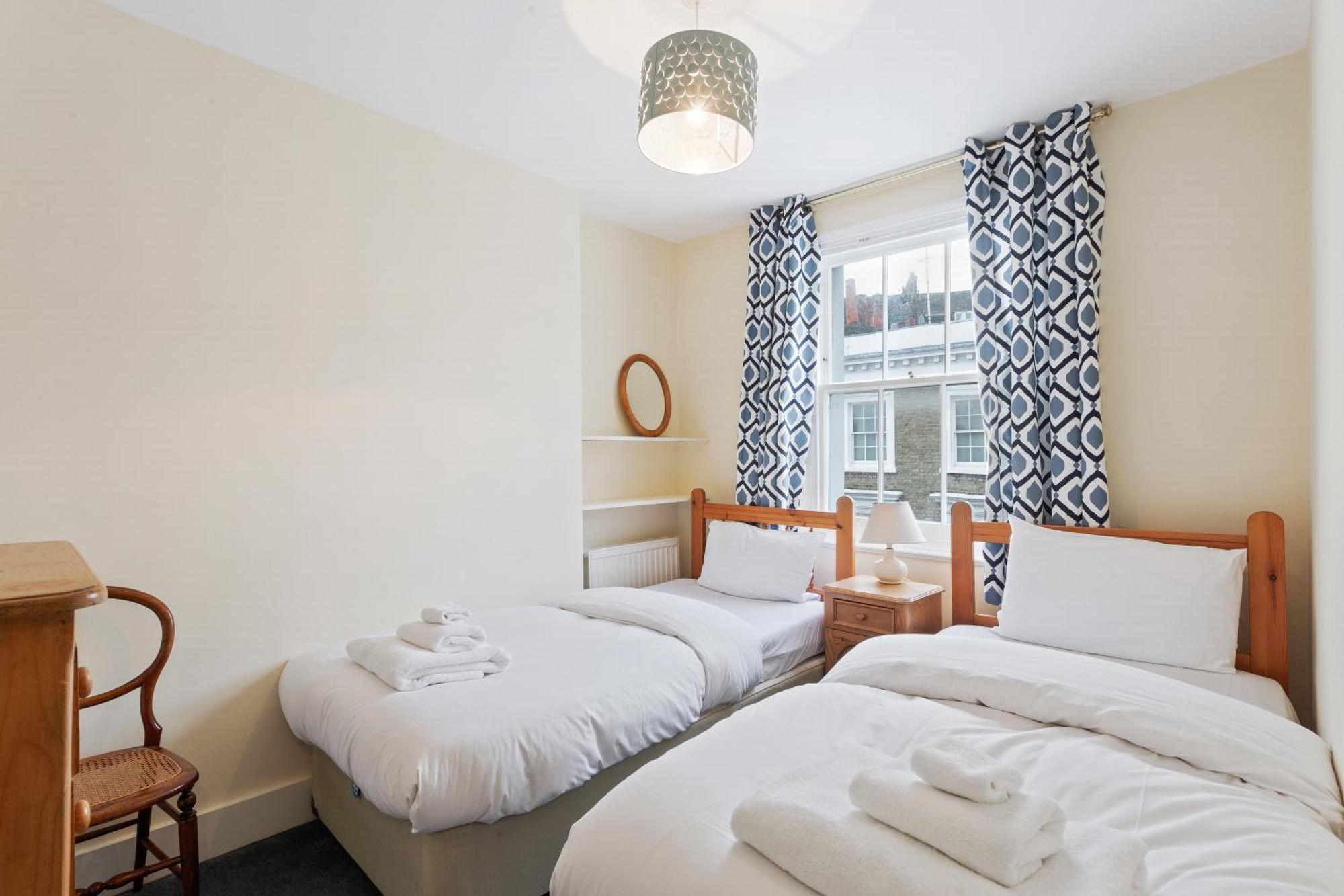 Cosy 2 Bedroom Flat In Pimlico 10 Minutes To Station London
