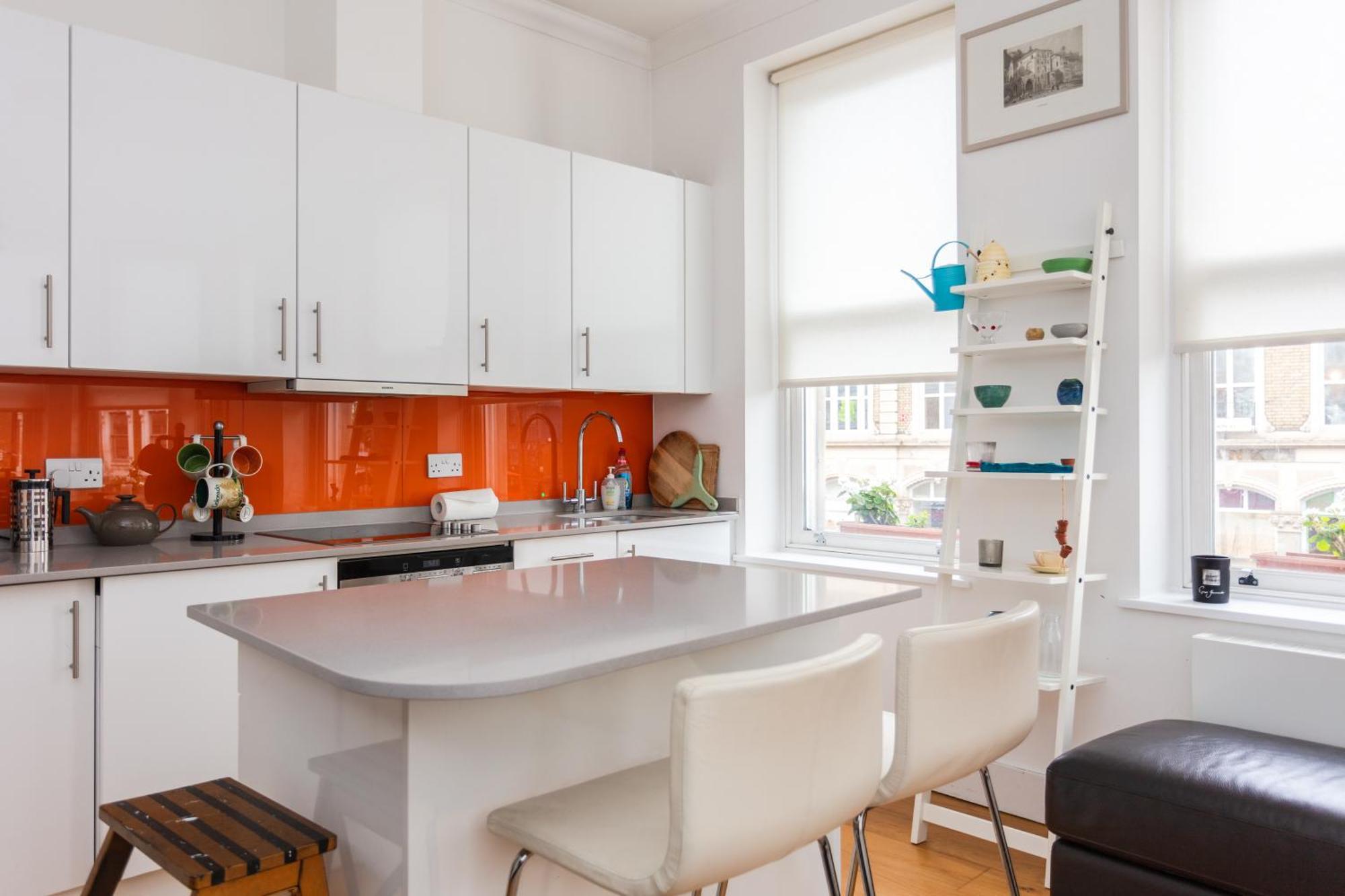 Homely 1 Bedroom In The Heart Of Vibrant Camden Londra