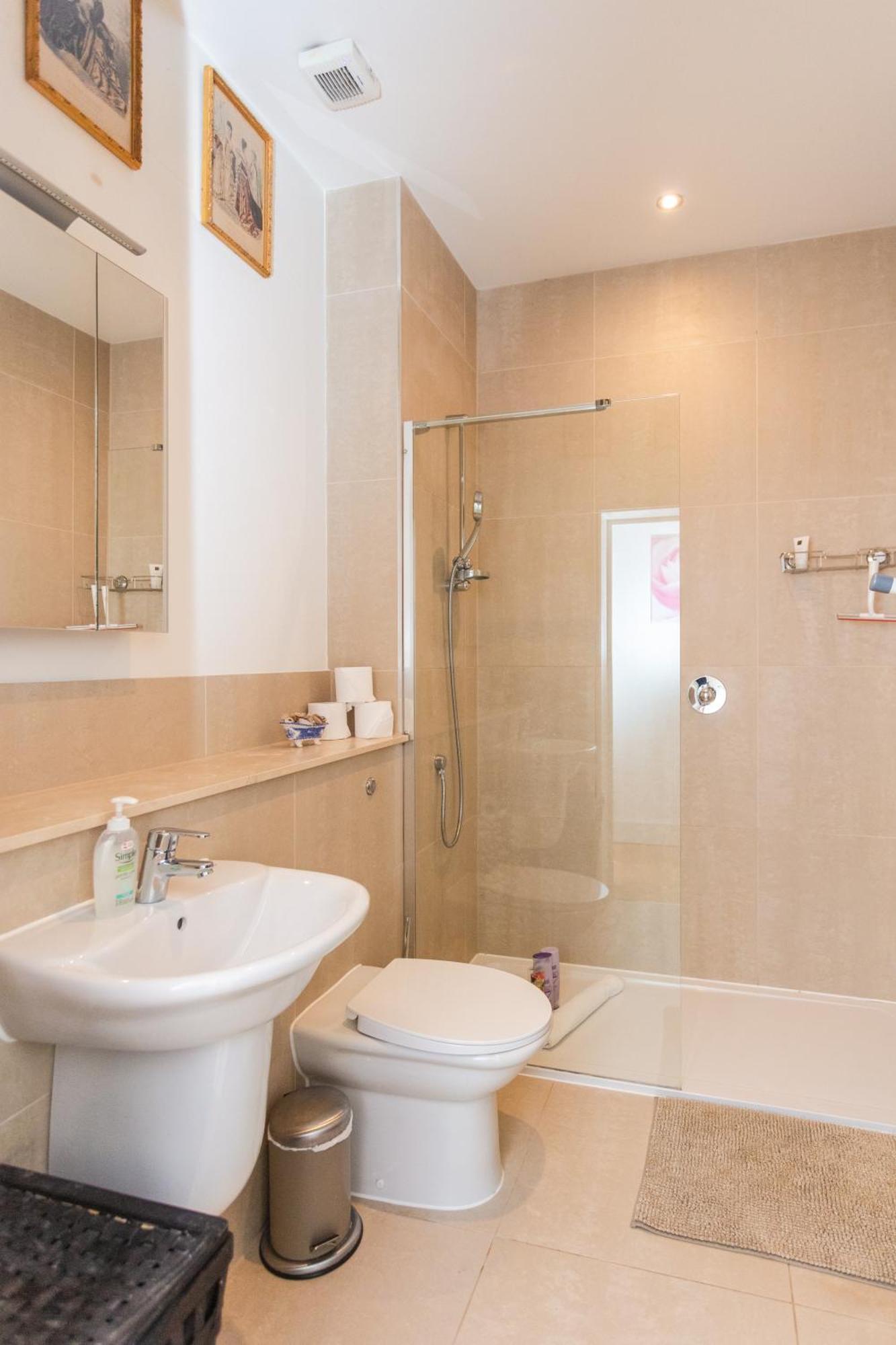 Homely 1 Bedroom In The Heart Of Vibrant Camden London