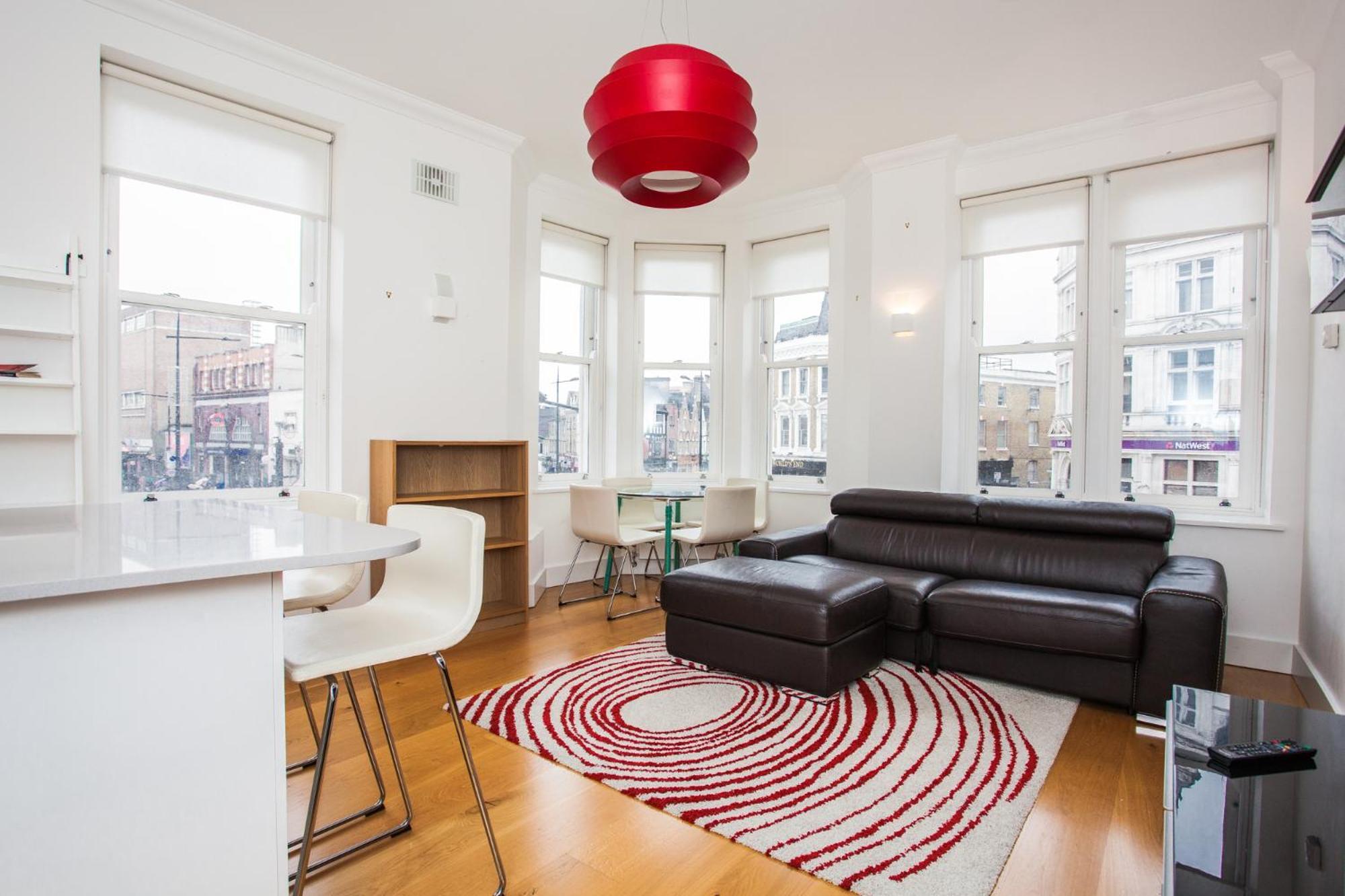 Homely 1 Bedroom In The Heart Of Vibrant Camden Apartment