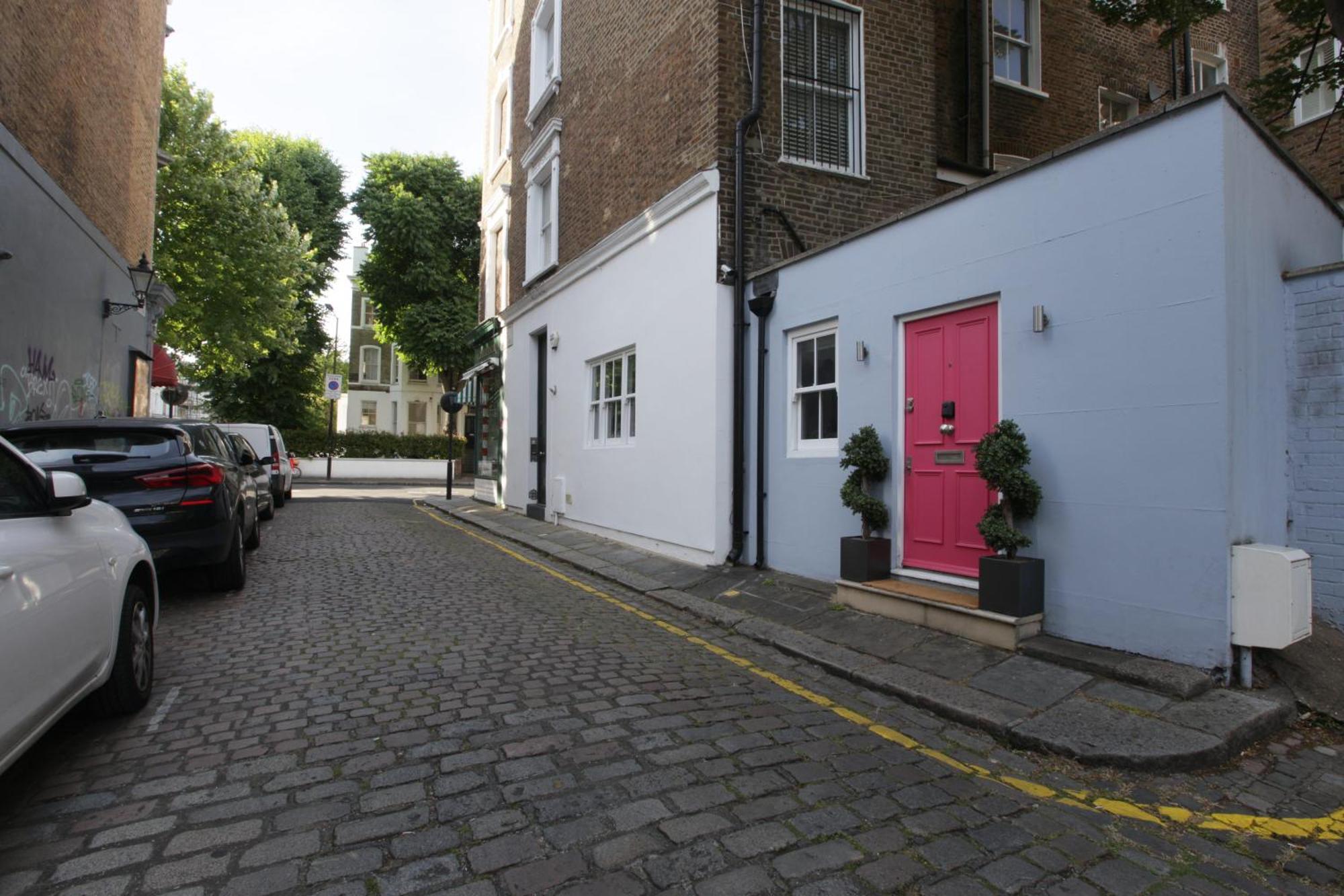 Newly Refurbished 1 Bedroom In Vibrant Notting Hill London