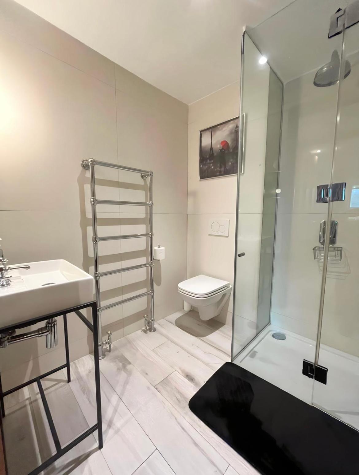 Luxury 2 Double Bedroom Flat - Kensington *