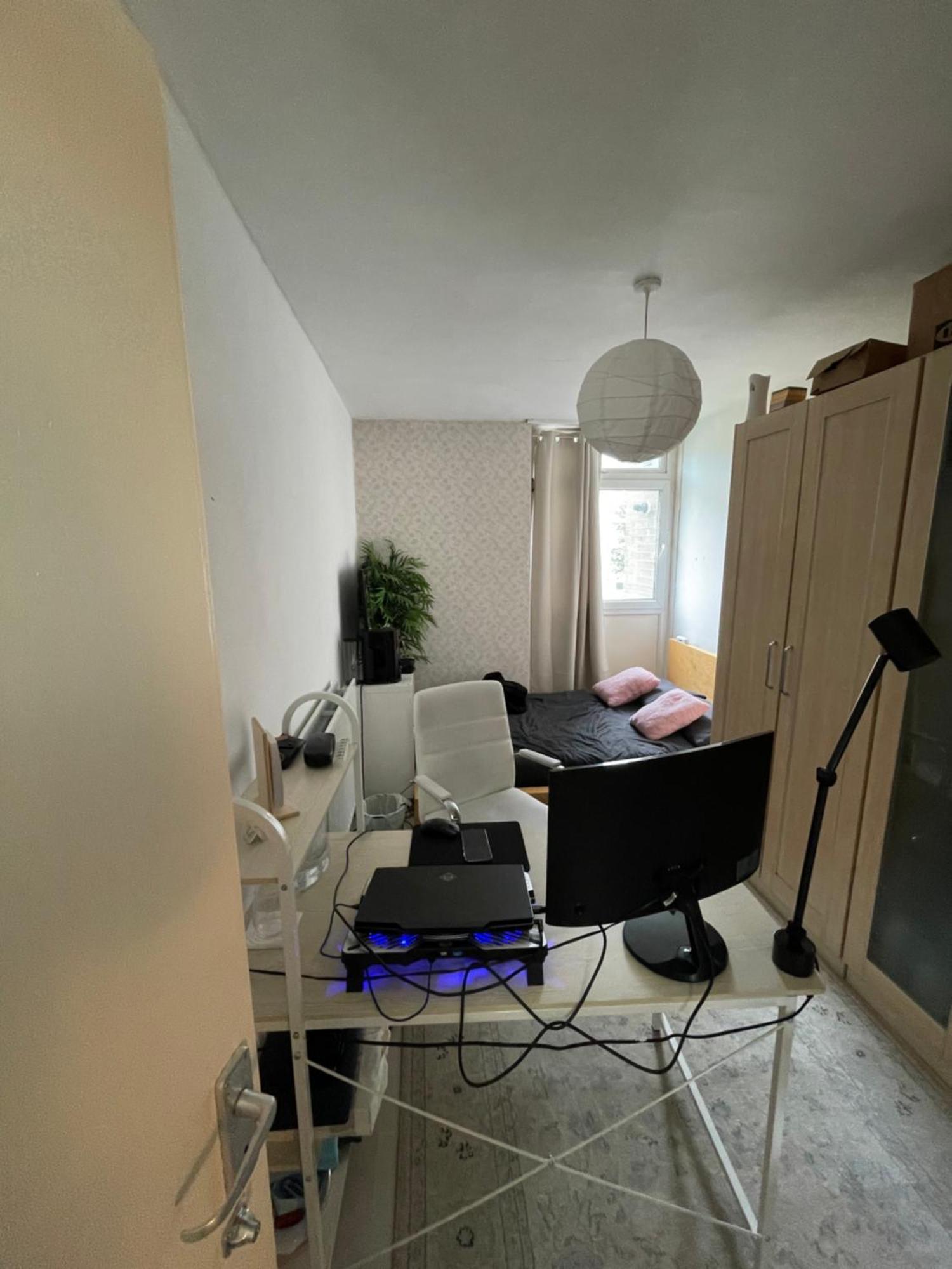 Spacious 3 Bedroom Flat In The Heart Of Shoreditch Lägenhet