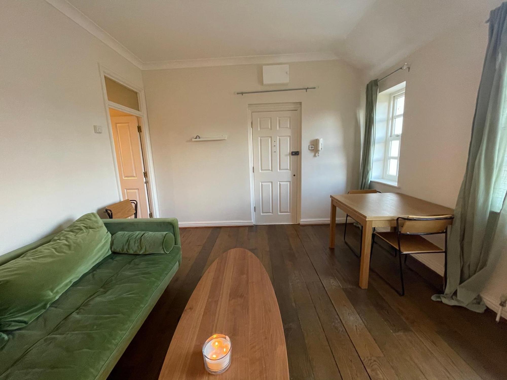 Peaceful 1 Bedroom Flat Near Highbury And Islington Lägenhet