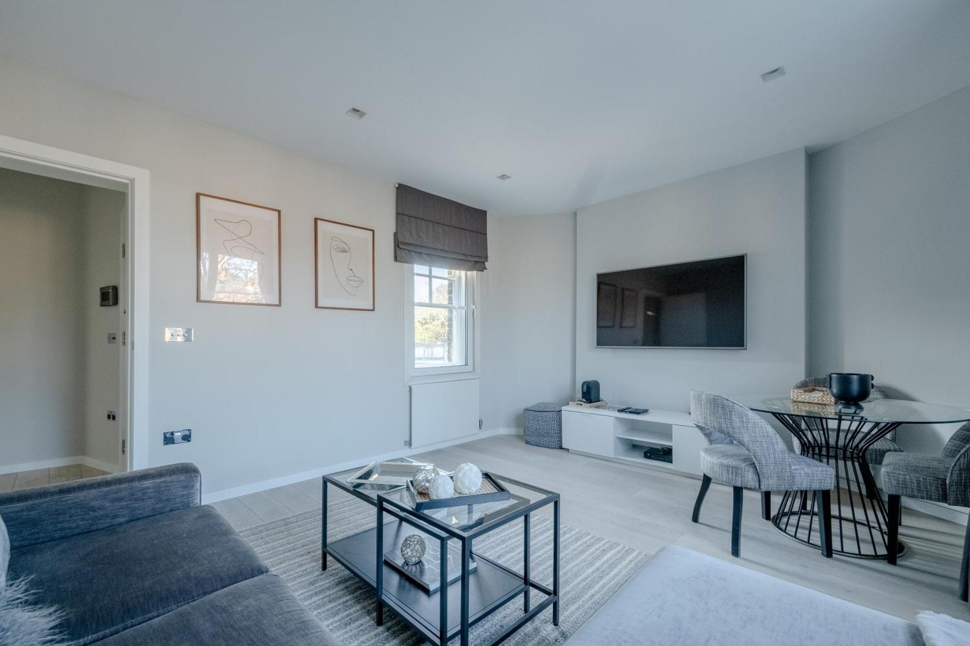 Modern And Luxurious 2 Bedroom Flat - Barons Court * Londres