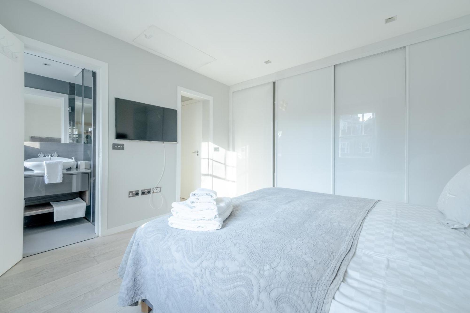 Modern And Luxurious 2 Bedroom Flat - Barons Court Appartement *