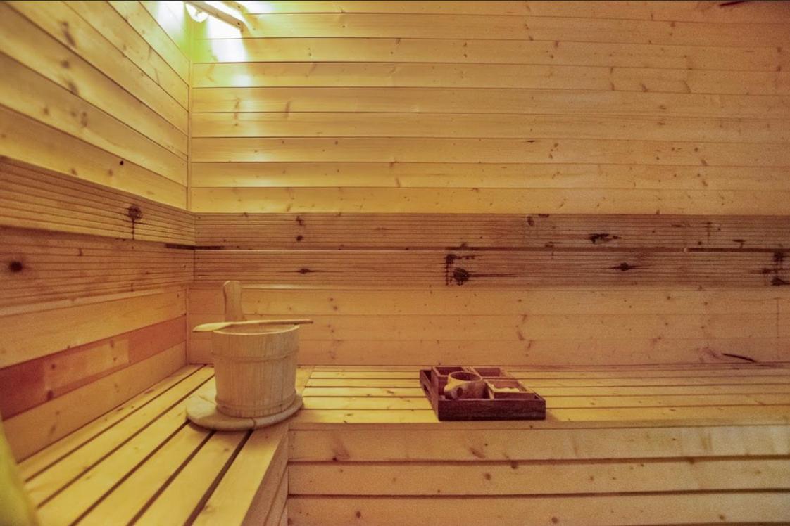 2bed Garden House W/hot Tub, Sauna & Cinema Ferienhaus *