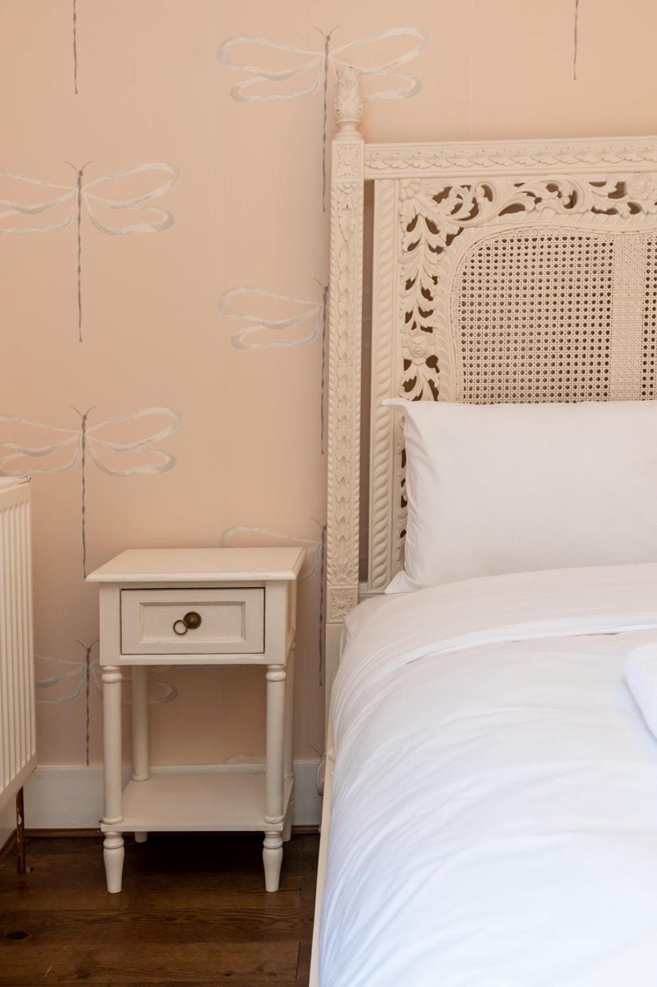 Spacious & Pristine 2bd Flat - Balham Londen