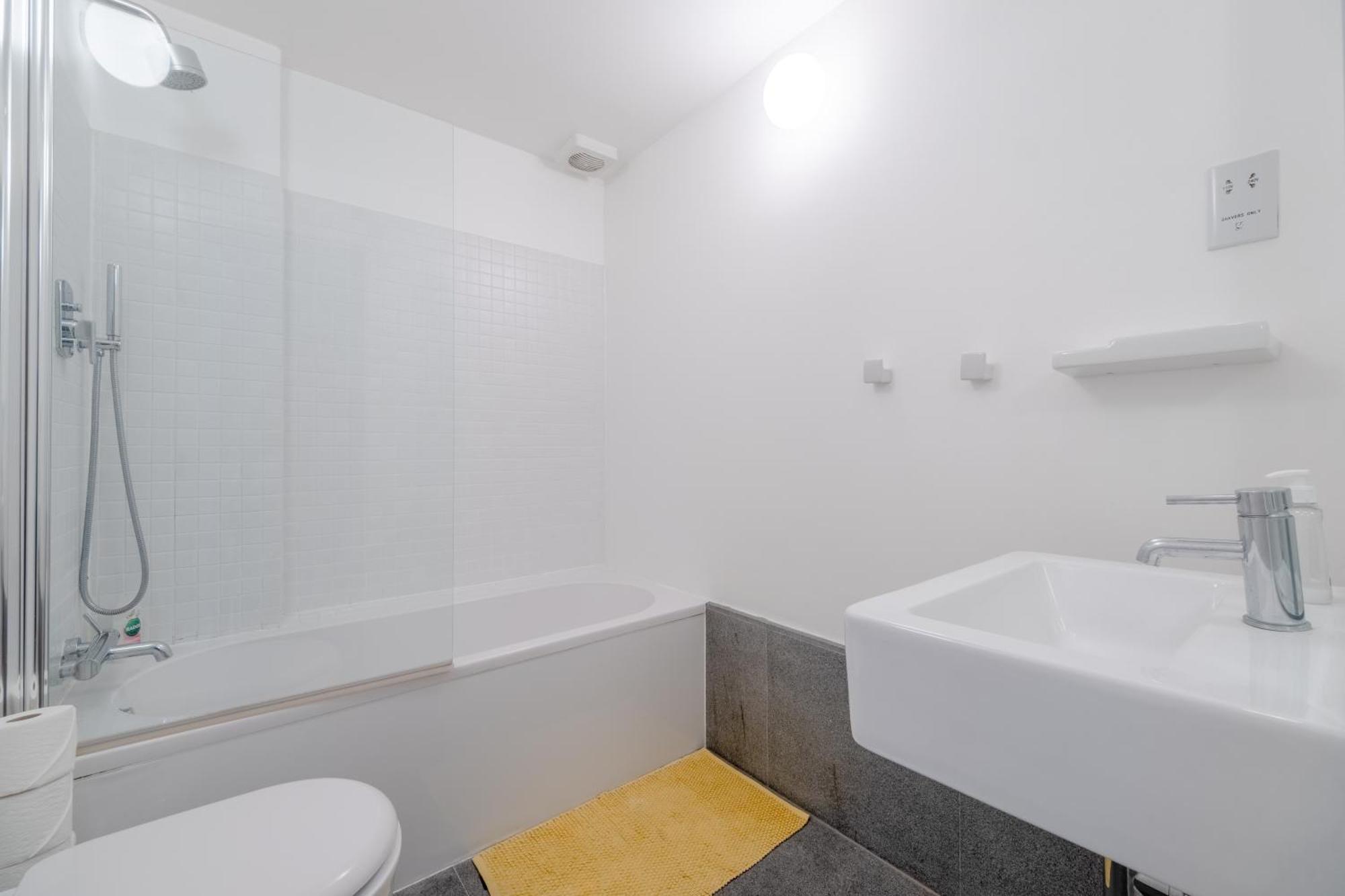 Lägenhet Stylish & Light Victorian 2bd Flat - Holland Park London