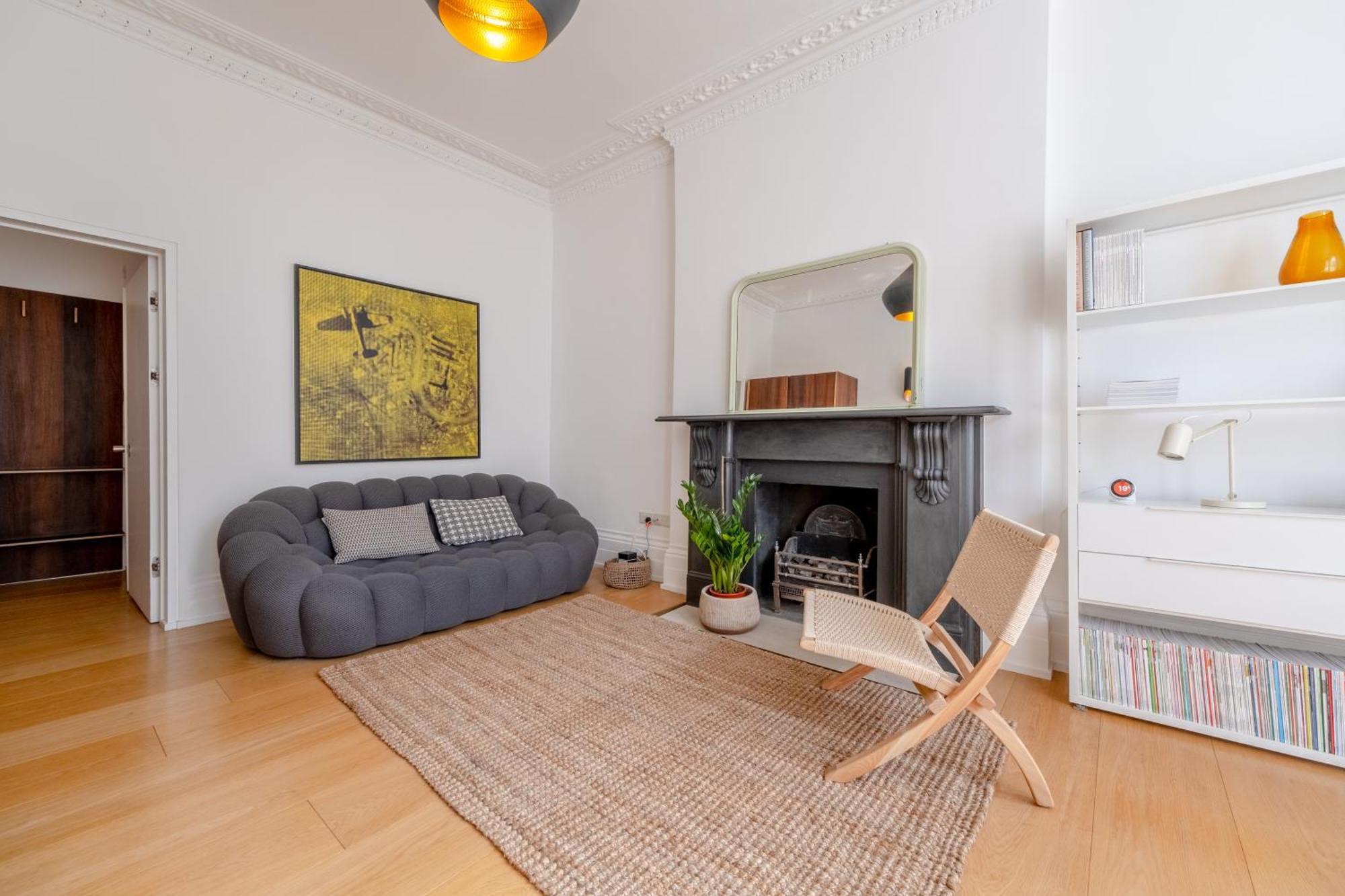 Stylish & Light Victorian 2bd Flat - Holland Park Lägenhet