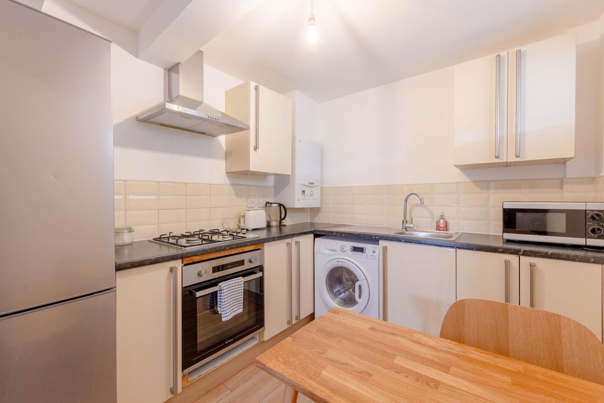 2bd East Sleeps 7! * Londen