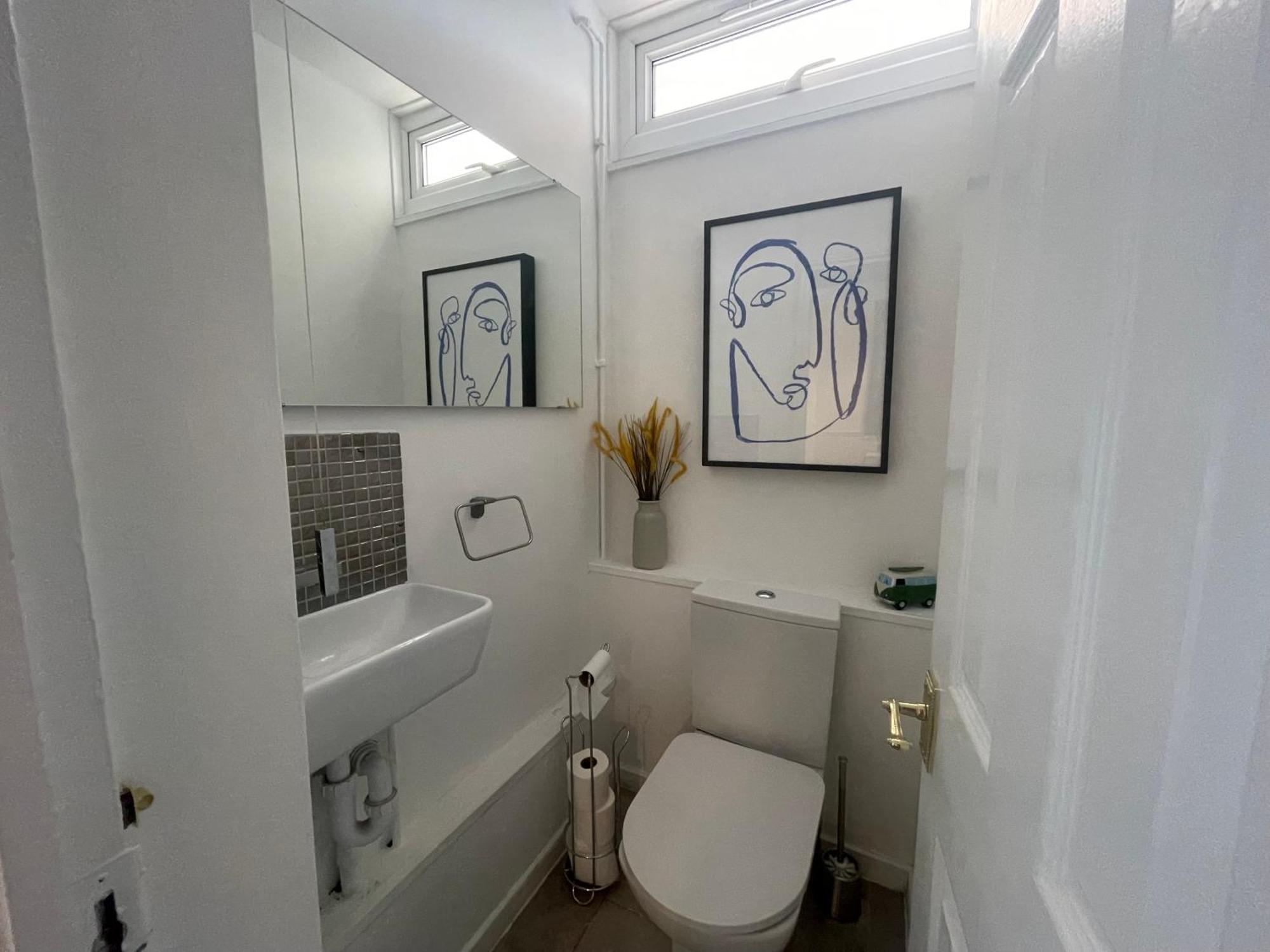 Spacious & Welcoming 4bd House - Kennington