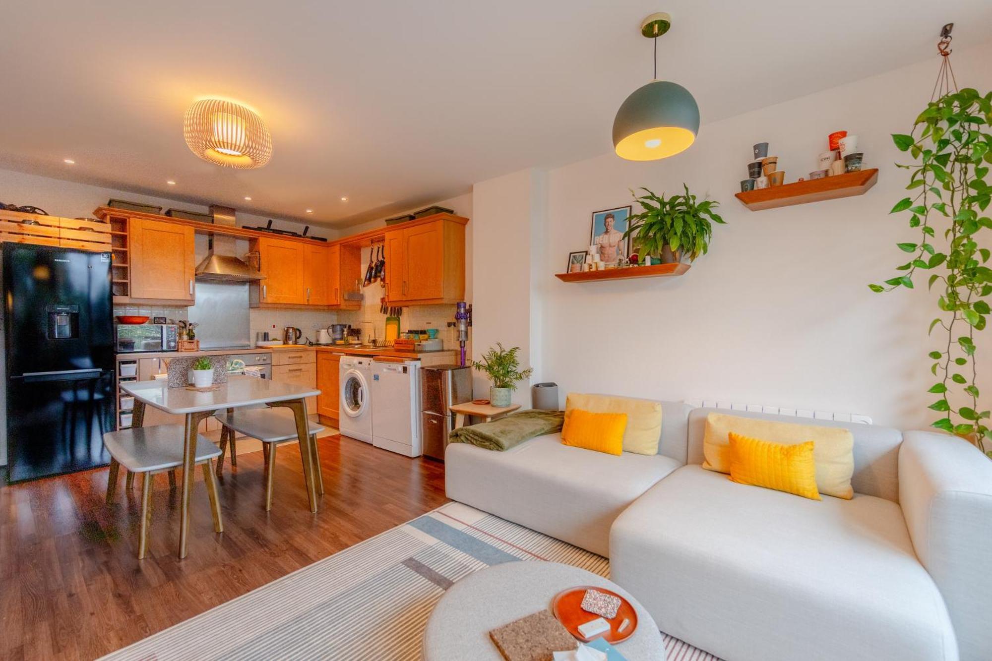 Vibrant & Modern 1bd Flat - Hackney Londen
