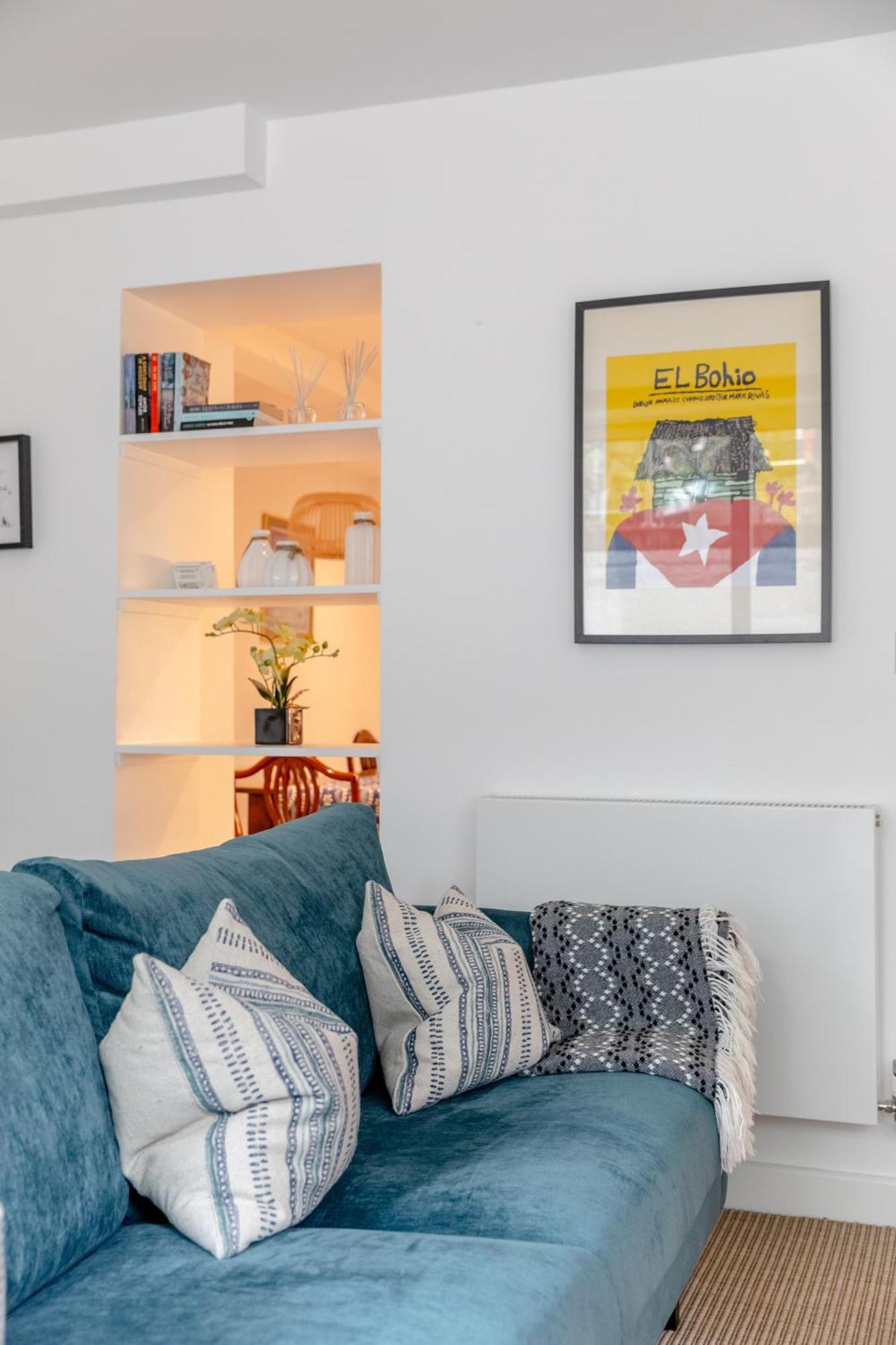 Apartment Beautifully Refurbished 2bd Flat- Clapham