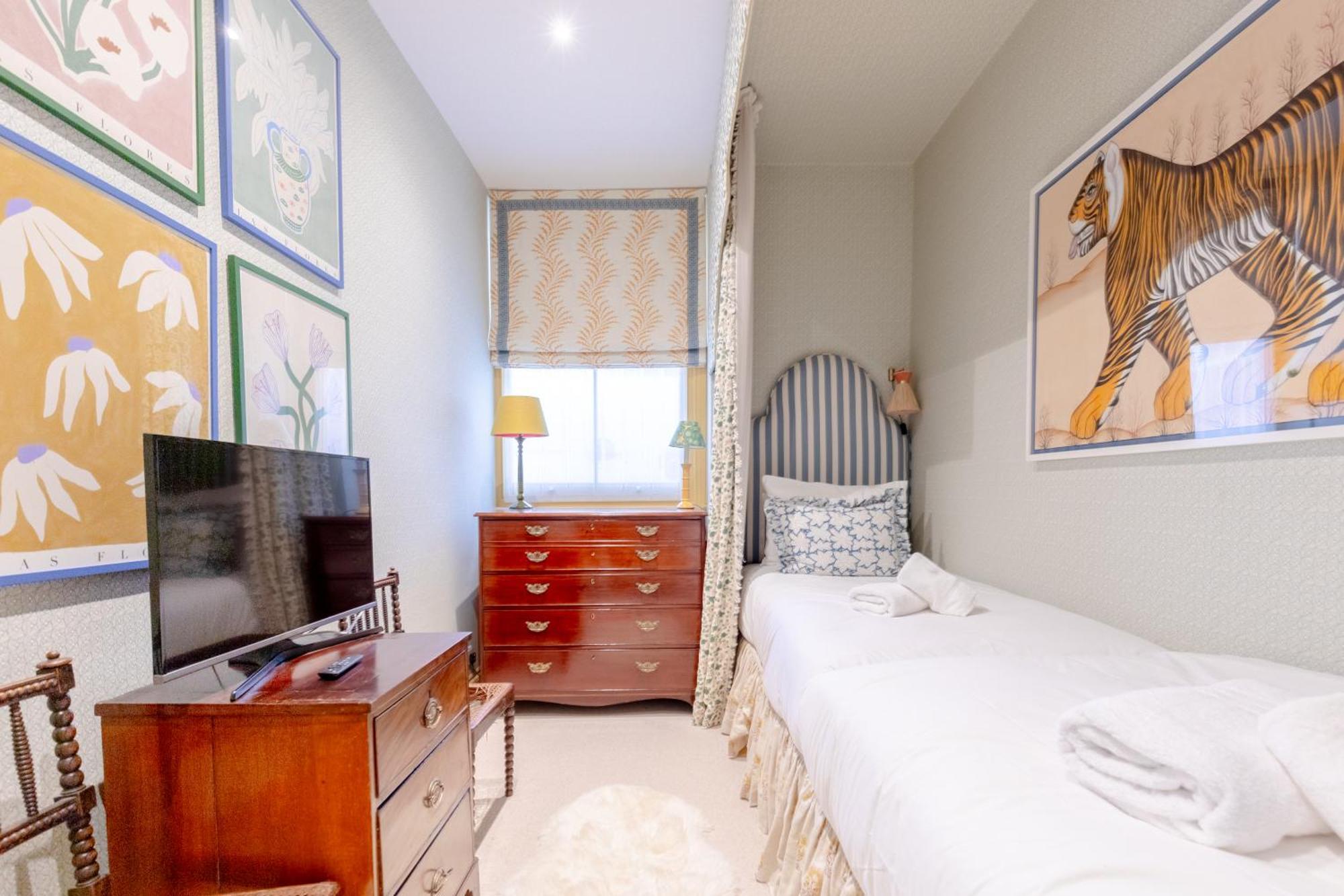 Luxurious & Stylish 2bd House - Bayswater! London
