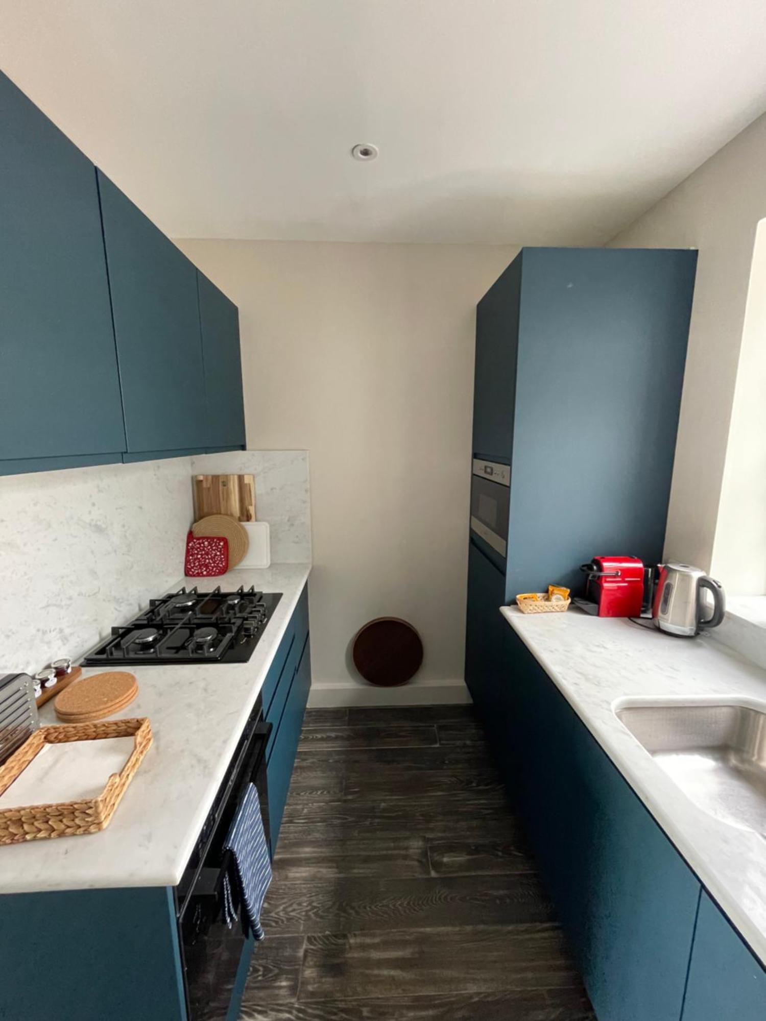 Beautifully Decorated 1bd Oasis - Earl's Court! Lejlighed *
