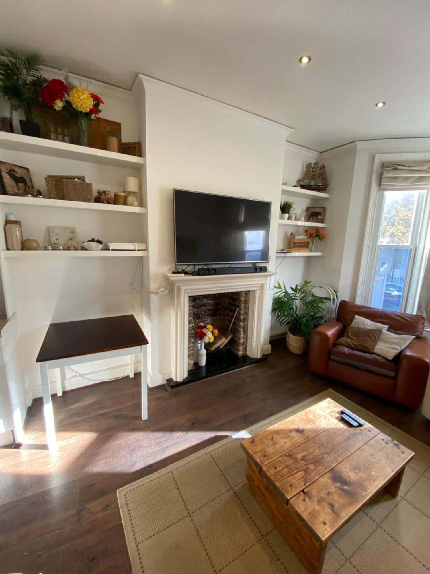 Apartment Radiant And Roomy 2bd Flat - Fulham! London