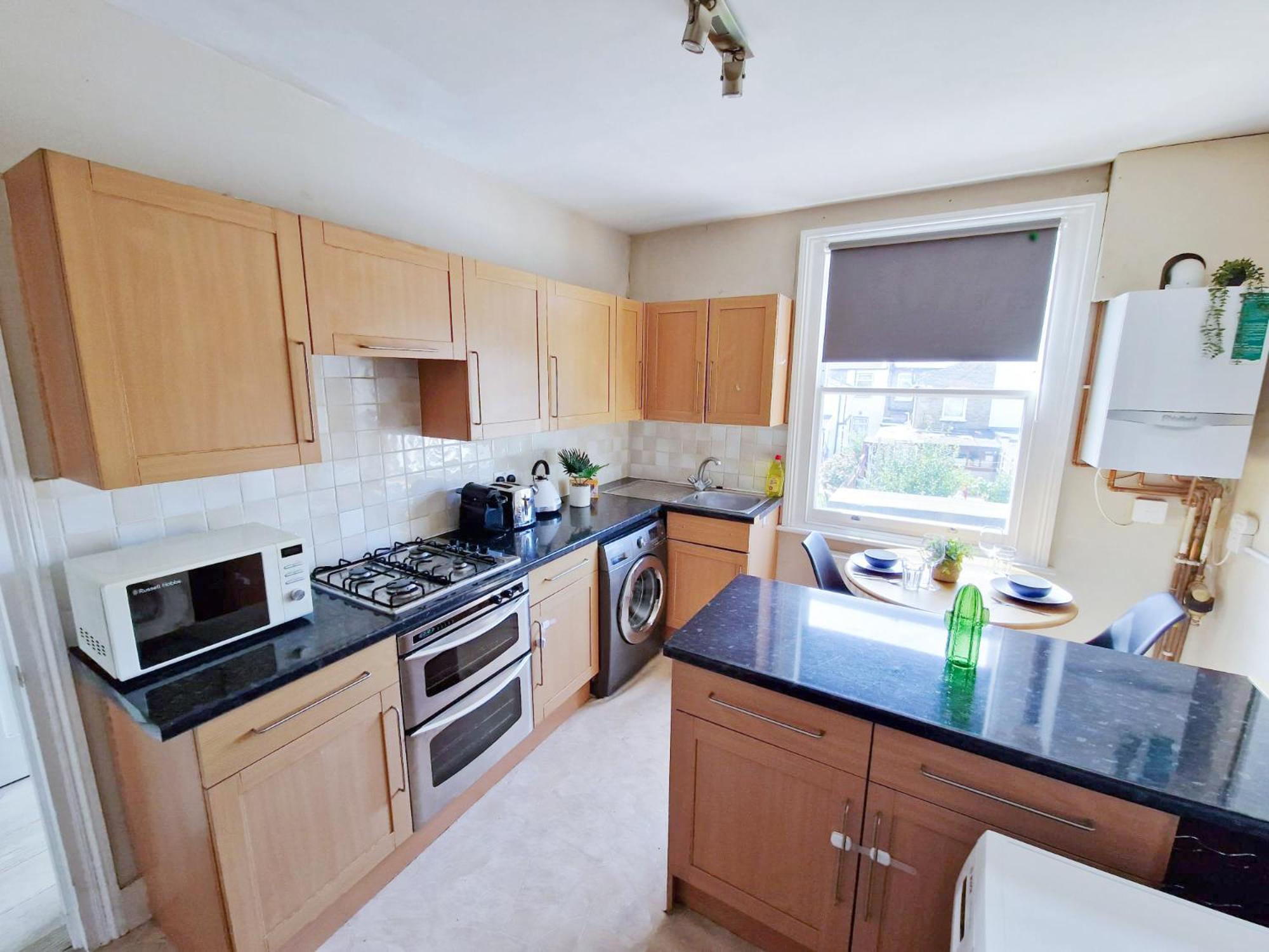 Stylish 1-bed Flat In Willesden With Private Patio Leilighet
