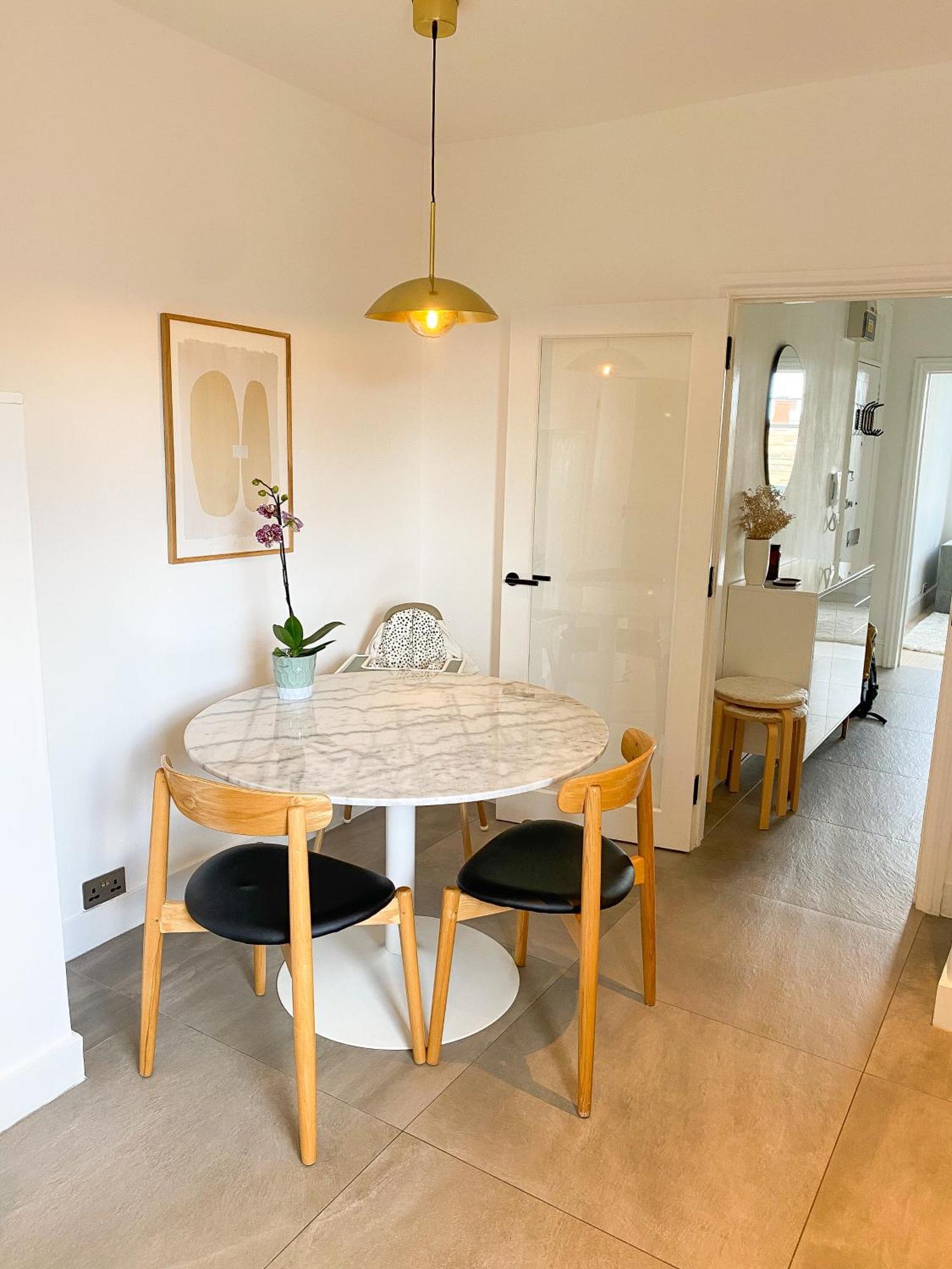 Sleek Scandi-inspired 2bd Flat Fulham Leilighet London