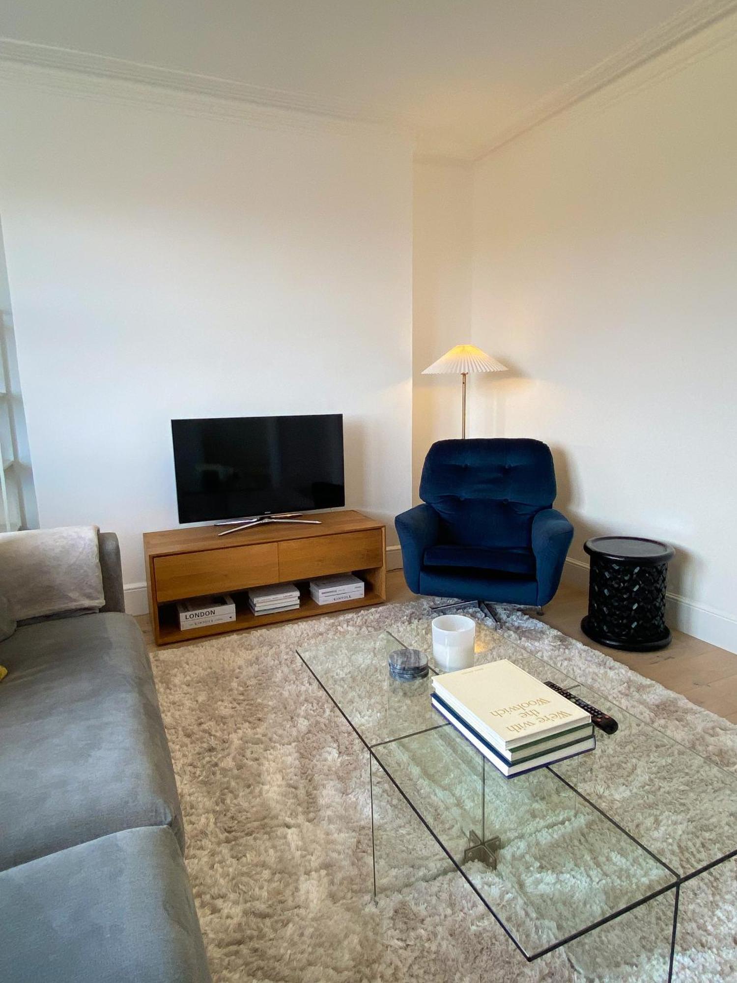 Leilighet Sleek Scandi-inspired 2bd Flat Fulham *