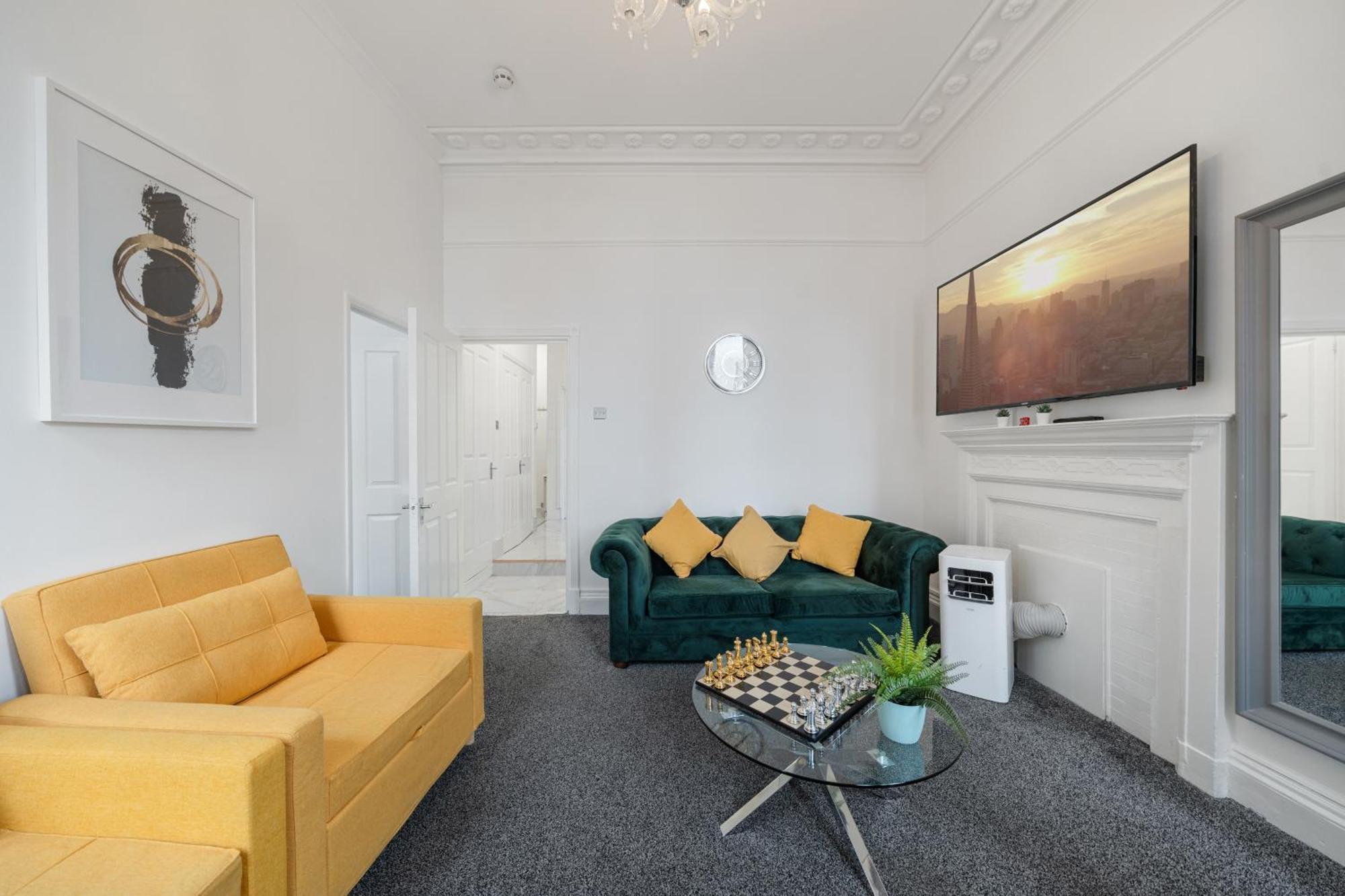 Elegant 3 Bedroom On Oxford Street Luxury Living In 2gc Apartment *