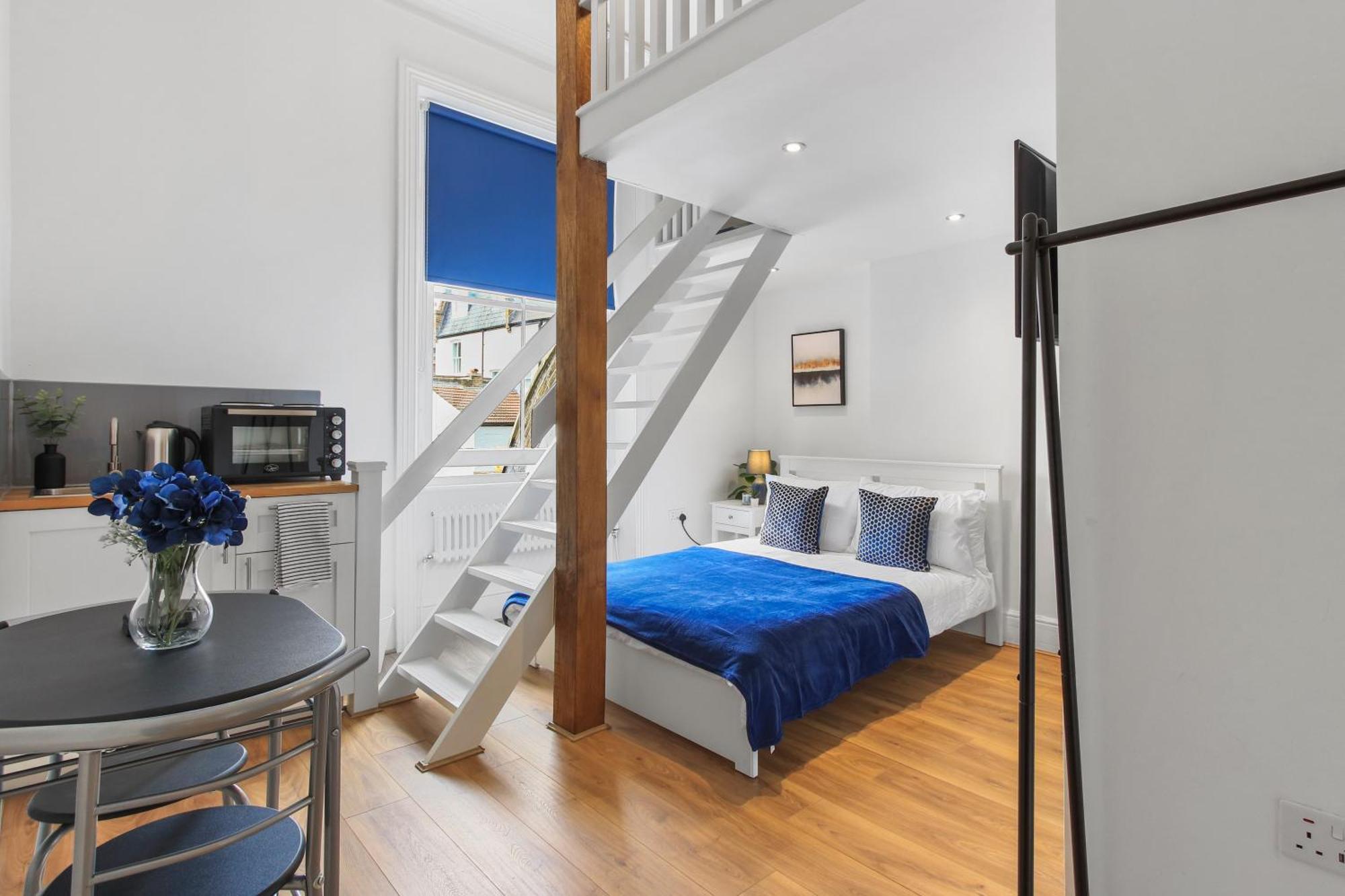 Zee Homes W6 Appartement *