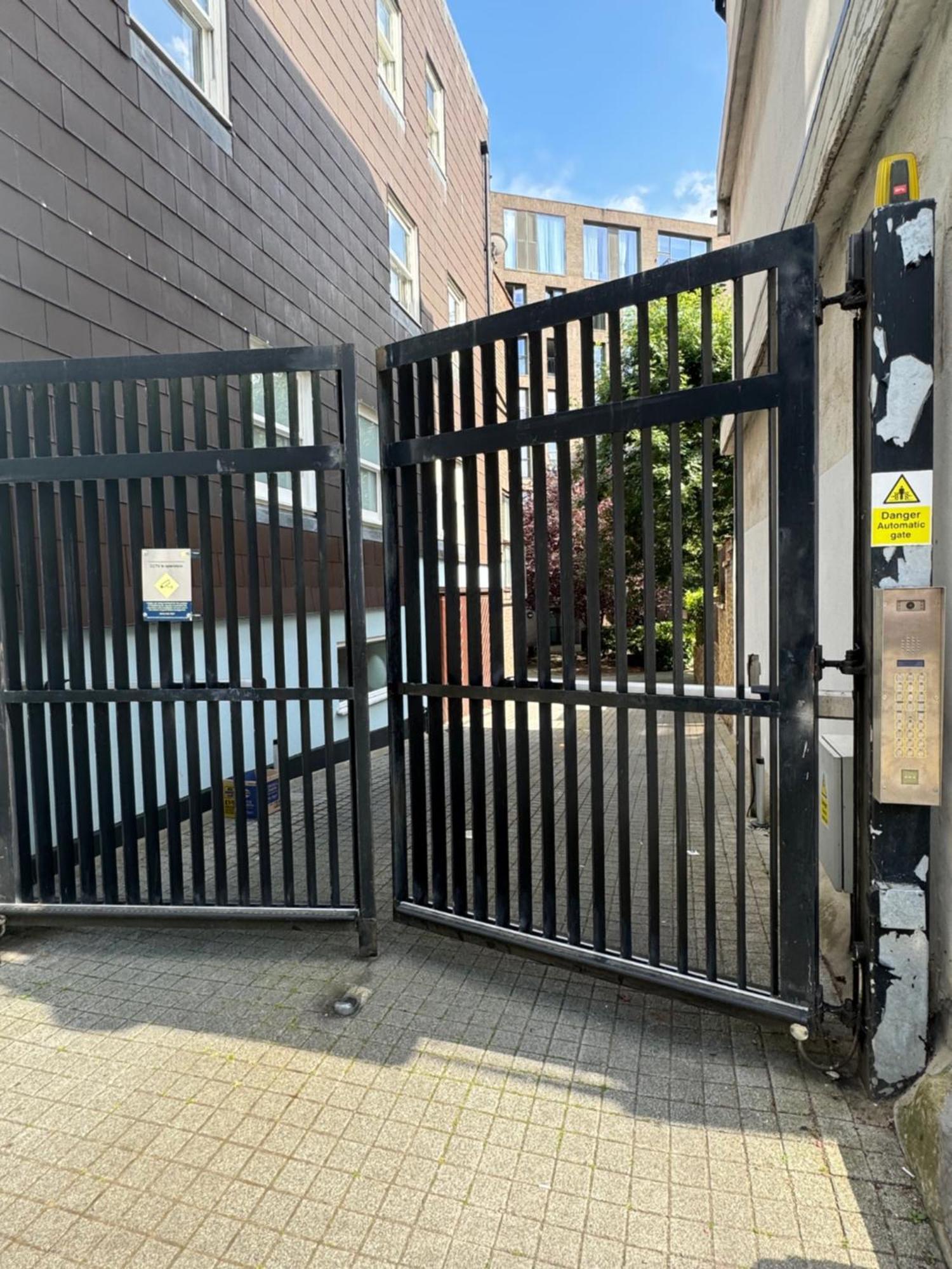 Camden Regent Canal Double Private Bathroom Homestay