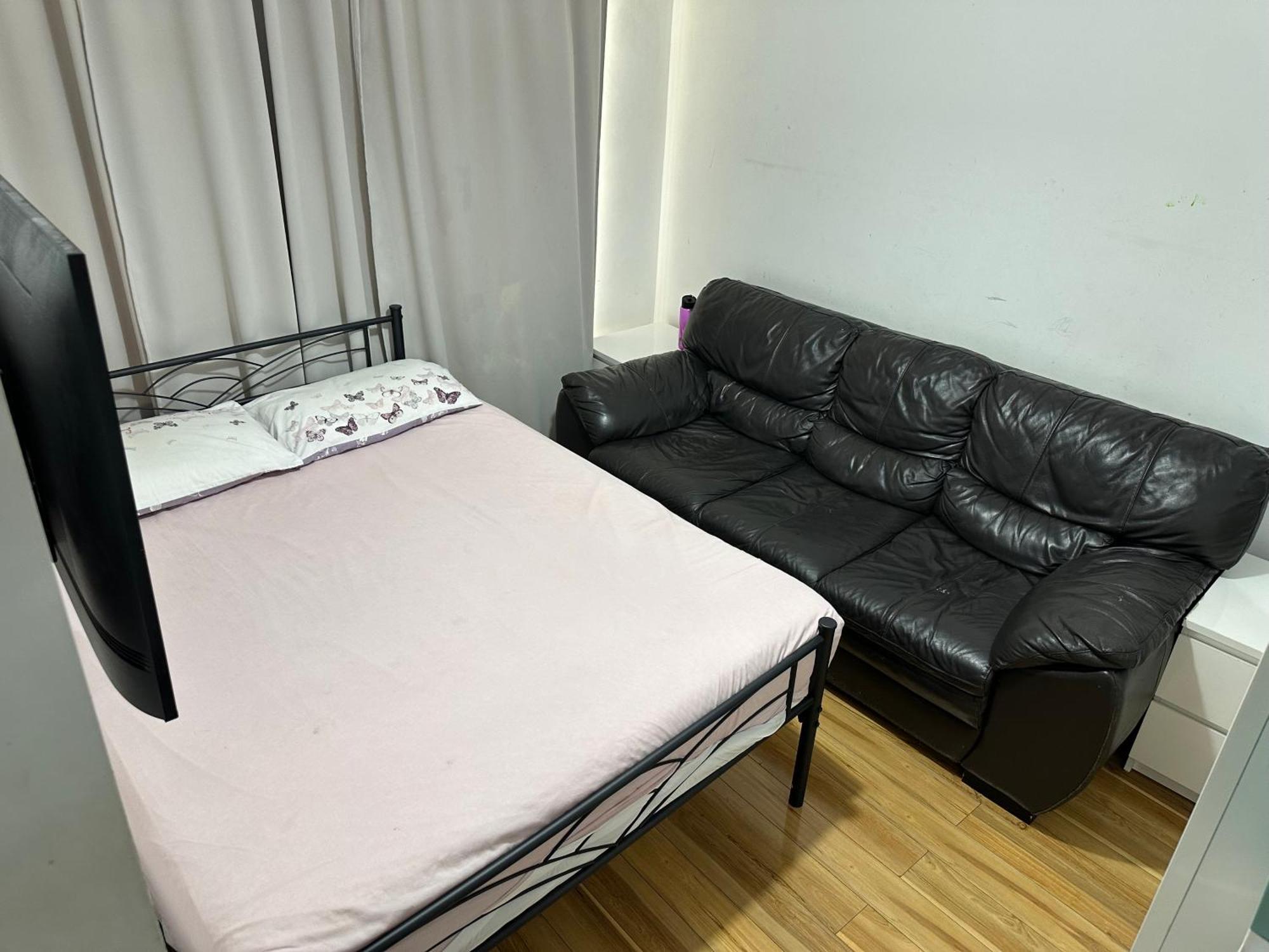 2 Bed Flat In Lägenhet *